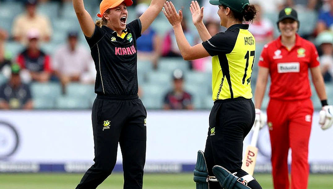 A Highlights Clip and an Empty Logbook: The School-Alumni Tier That Cricket Never Records A Highlights Clip and an Empty Logbook: The School-Alumni Tier That Cricket Never Records