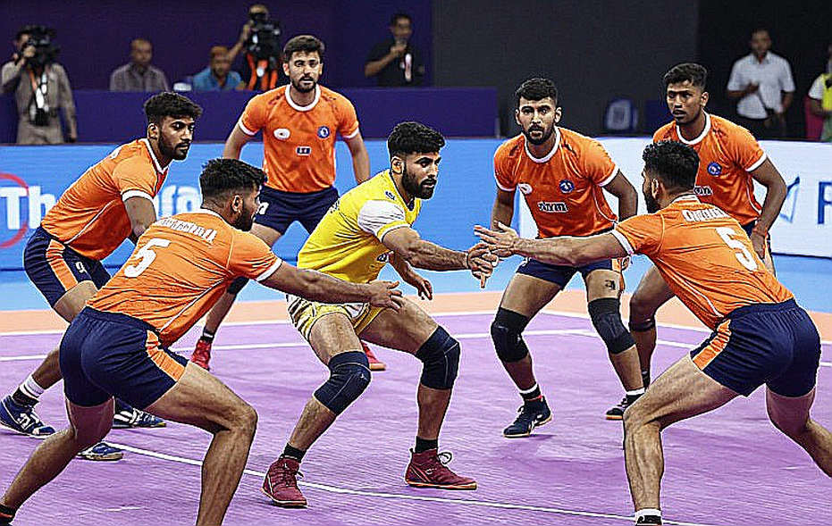 अहमदाबाद की पॉइंट्स टेबल में चौथा नंबर उस टीम का है जिसने एक भी रेड नहीं की
